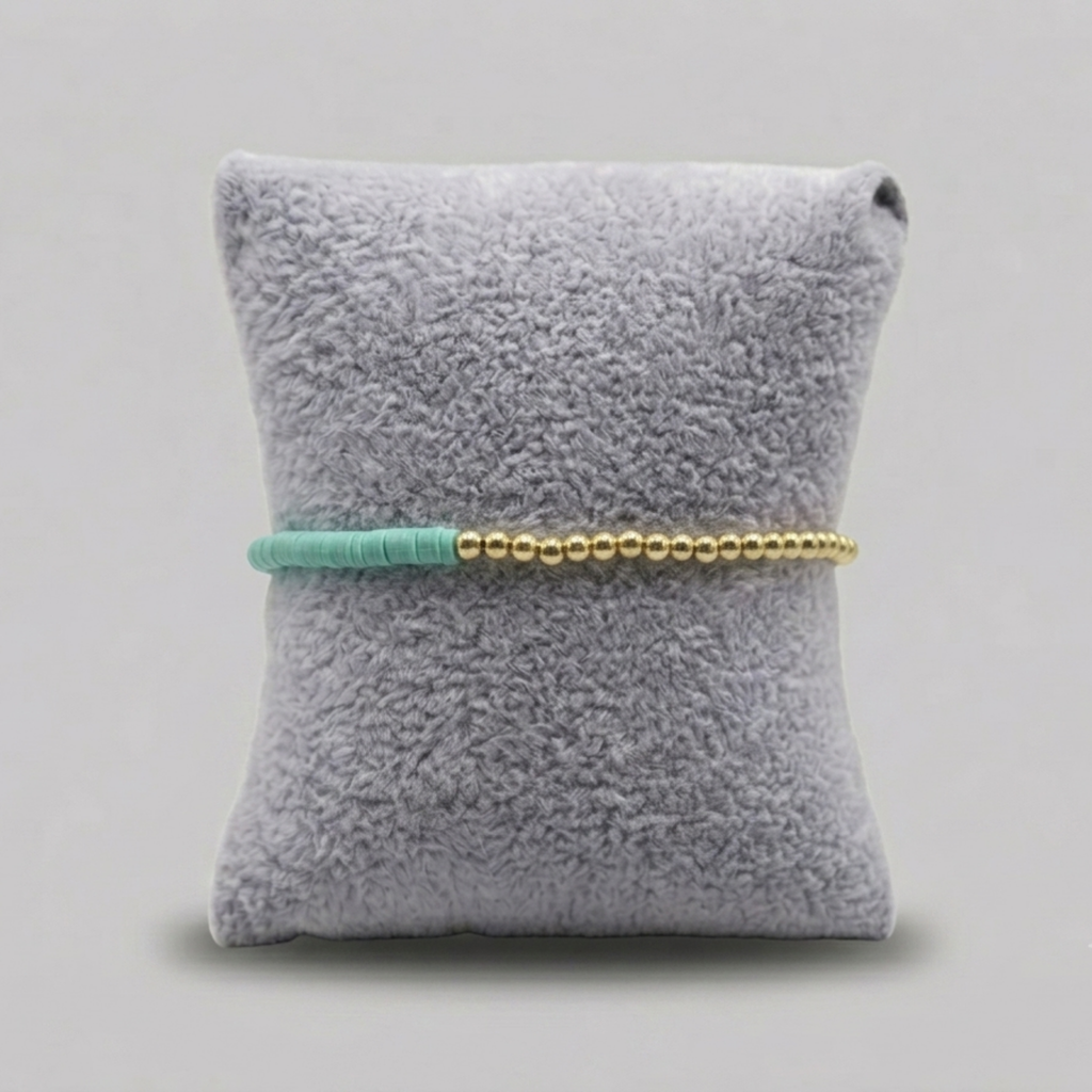 Tidal Disc Strand – Seafoam vinyl disc & gold bead stretch bracelet⁠