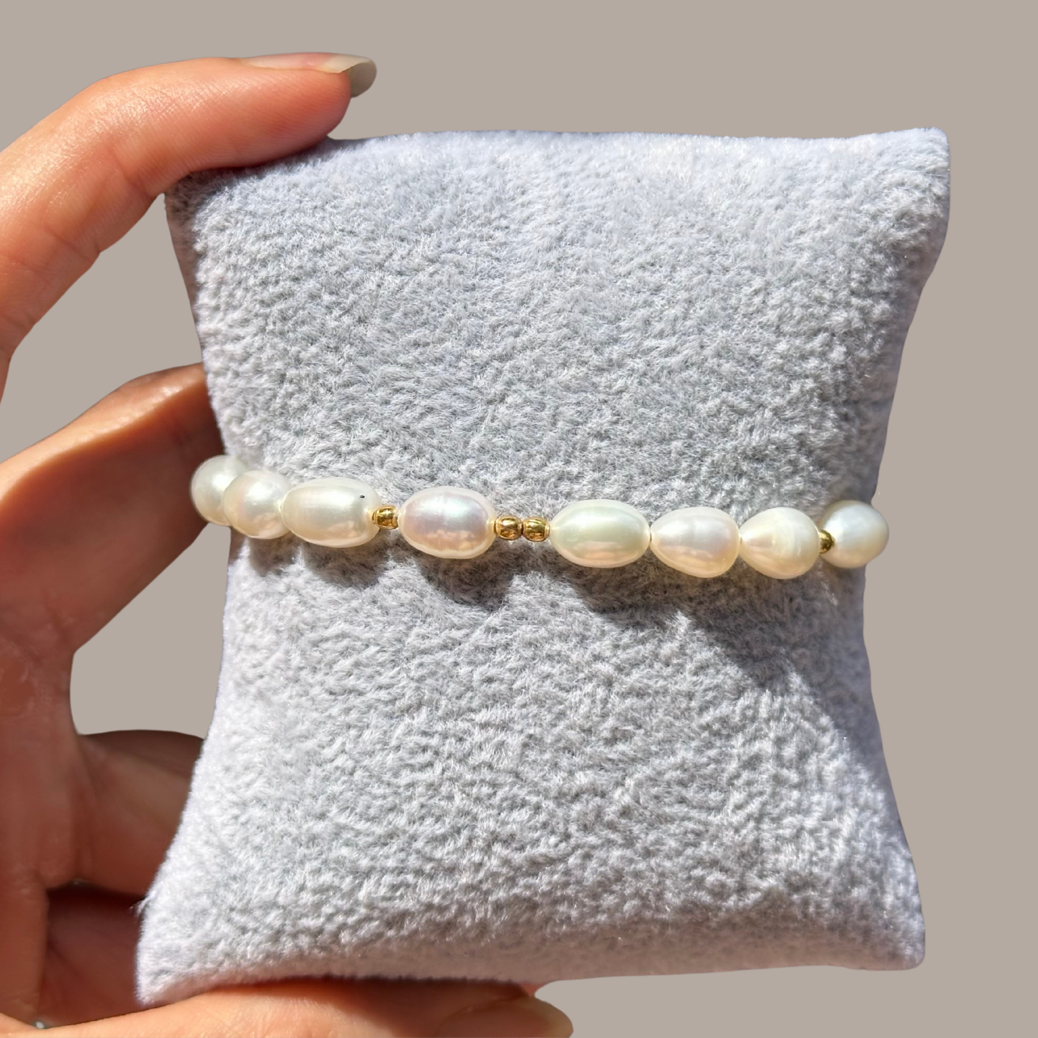 Freshwater & Gold Dewdrop Strand – Genuine Pearl Bracelet⁠