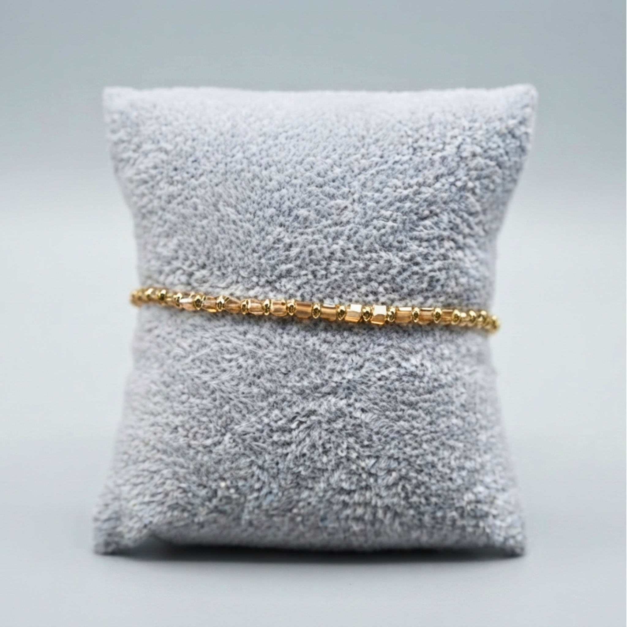 Gilded Geo Shimmer Cube Bracelet – Glass Bead & Gold Accent Strand⁠