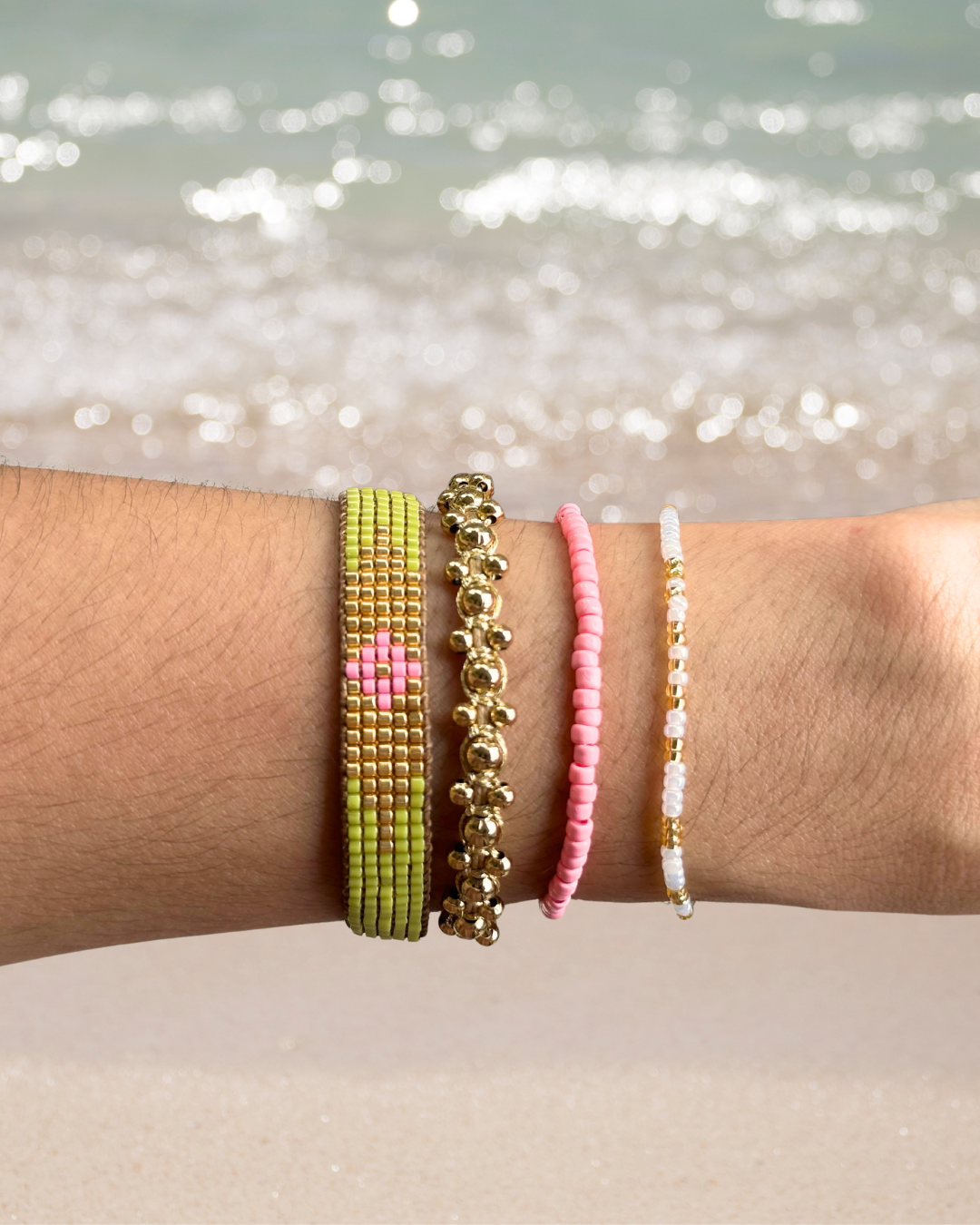 Gilded Lattice Strand – Gold Bead Woven Macramé Bracelet