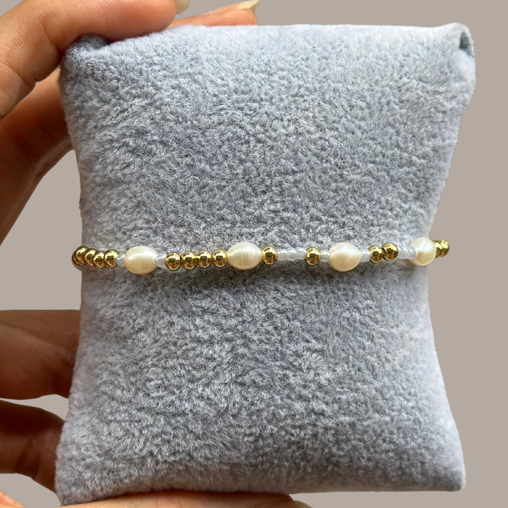 ⁠Gilded Pearl Knot Chain – Freshwater Pearl & Gold Bead Stretch Bracelet