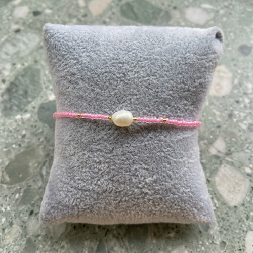 Blush Pearl Strand – Pink Seed Bead & Freshwater Pearl Bracelet