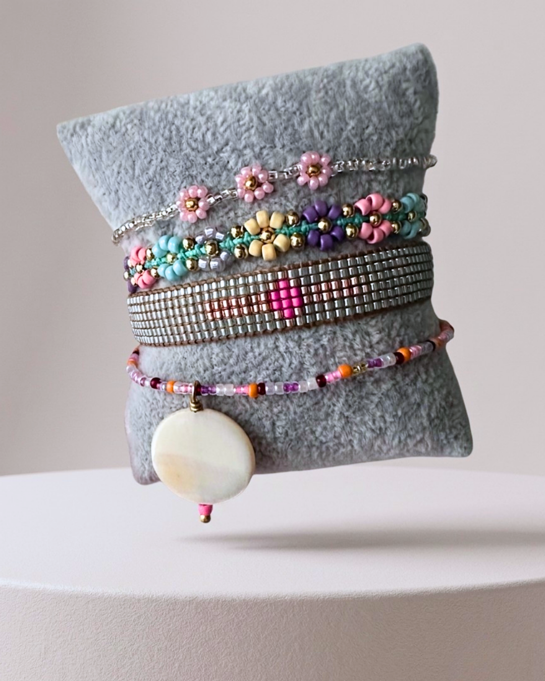 Boho Daisy & Shell Stack⁠